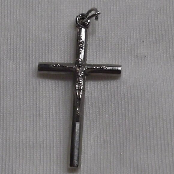 Silver Tone Crucifix Cross Pendant - Picture 1 of 2